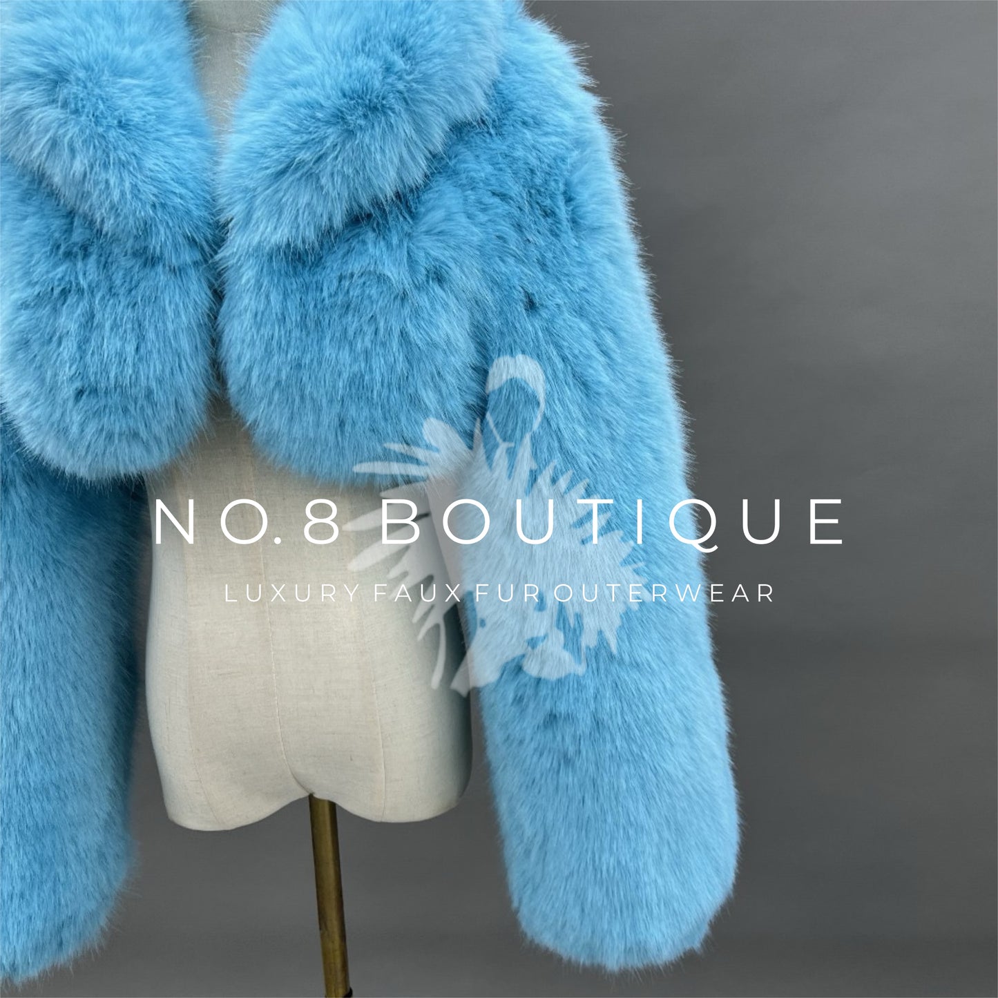 Casual yet chic mini cropped faux fur jacket