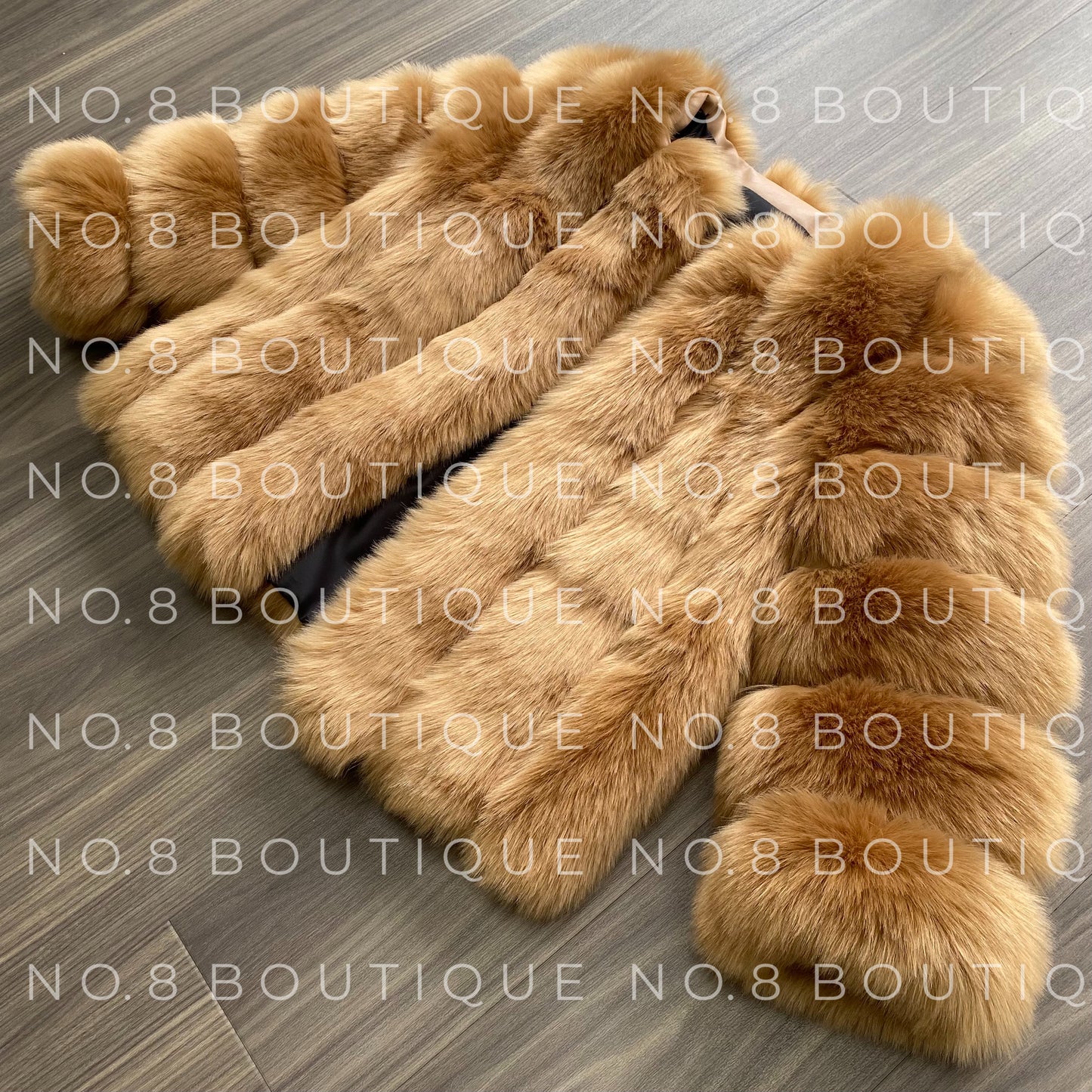 Elegant faux fur jacket with Vienna straight row design