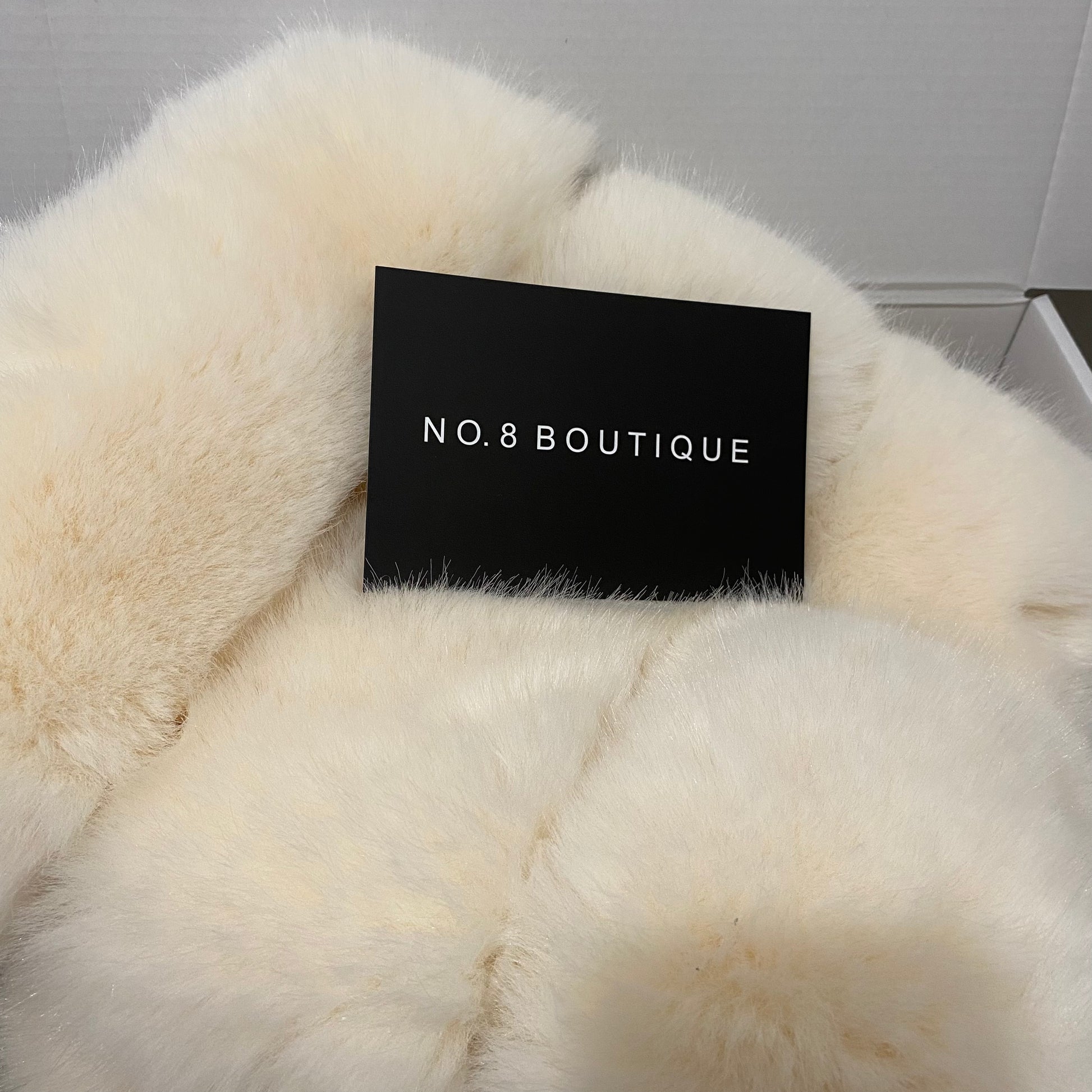 Minimalist premium faux fur stole for bridal elegance