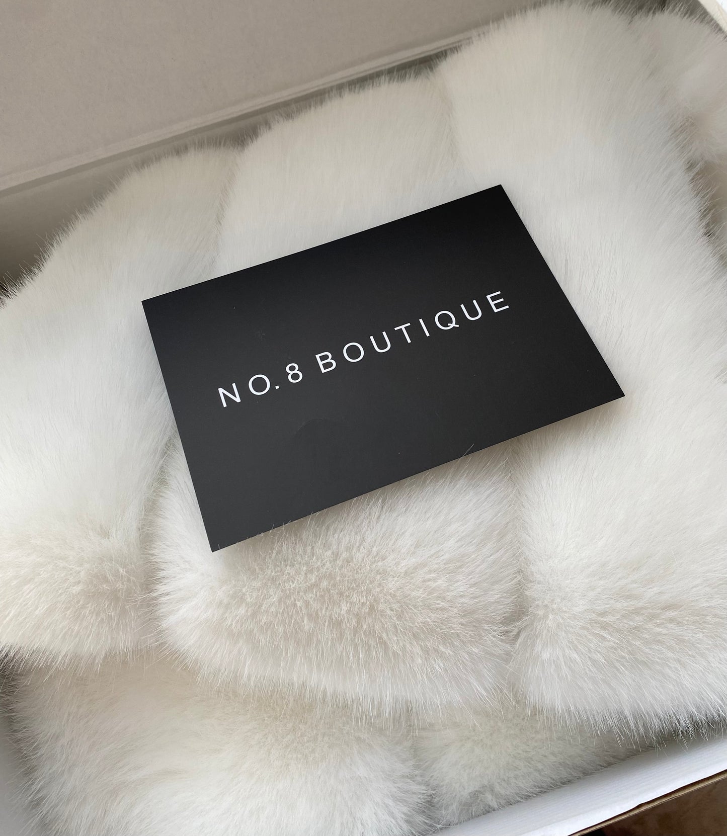 Stylish faux fur bridal stole in premium quality