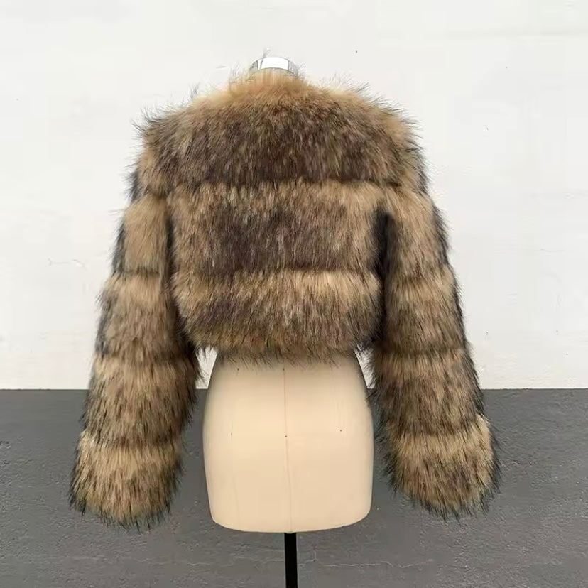 Trendy raccoon print cropped faux fur jacket with triple row design
