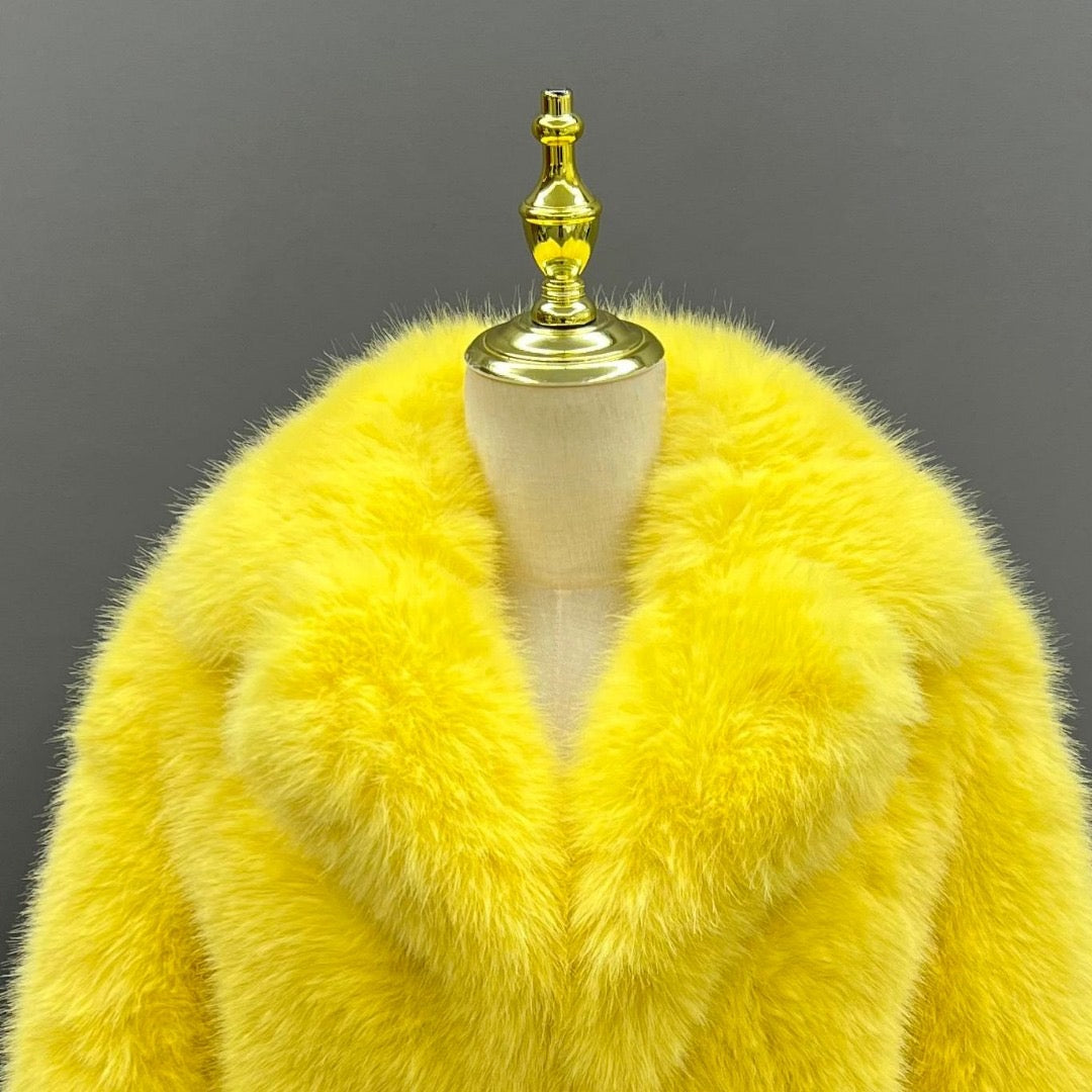Chic Rome faux fur jacket with plush texture