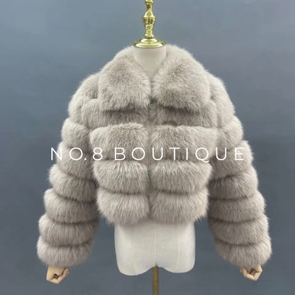 Cozy bridal jacket with cropped faux fur collar