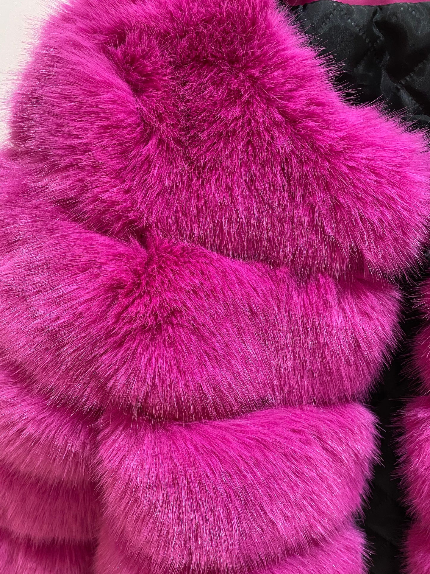 Trendy magenta pink faux fur jacket with quintuple rows